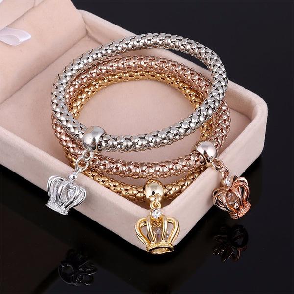 Hollow Crown Charm Bracelet