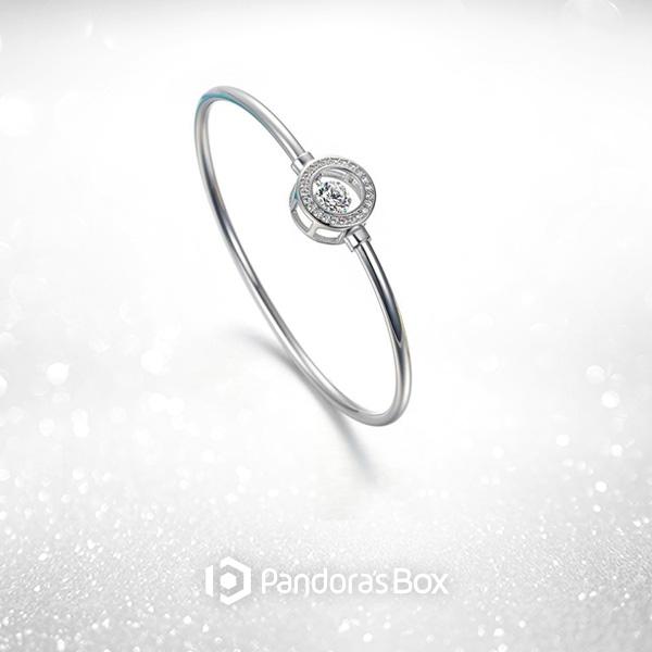 Luxe Circle Bangle
