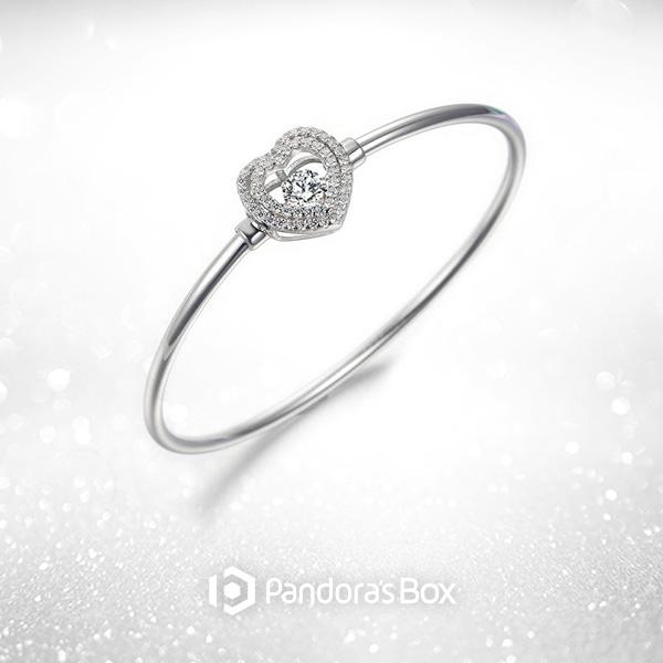 Luxe Heart Bangle
